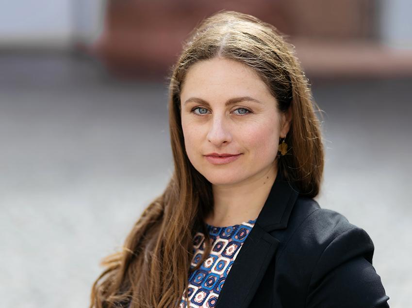 Selbstbewusstes Porträt einer weiblichen CEO