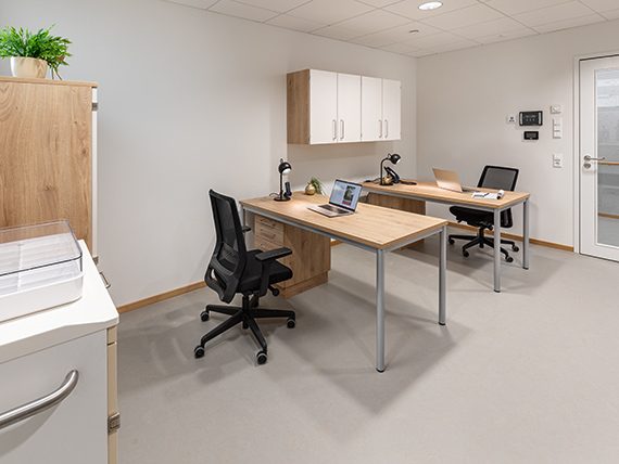 Modernes Bewohnerzimmer im Pflegeheim Hechinger Eck